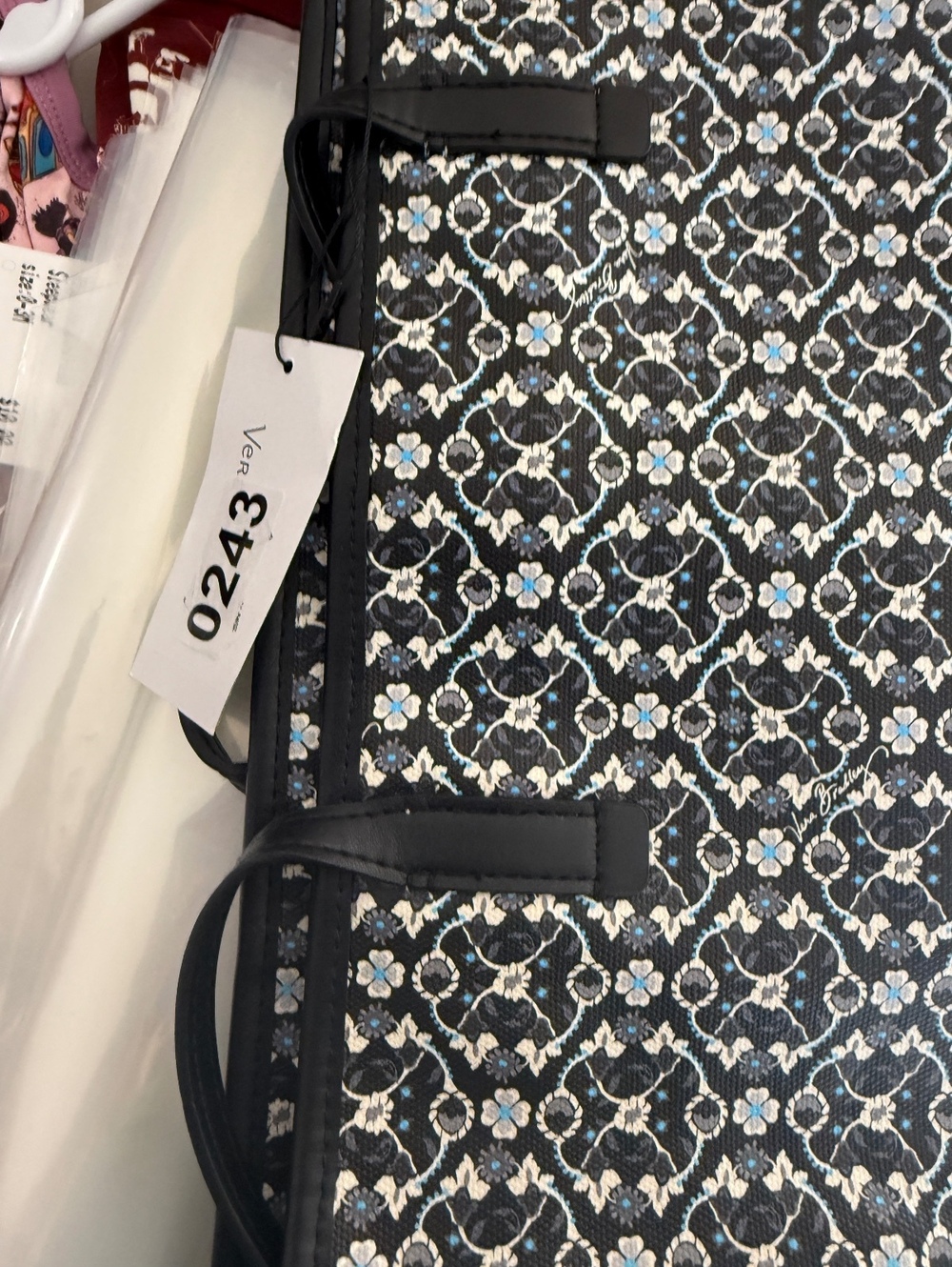 Vera Bradley Large Every Day Tote | Charcoal Vines | NWT | MSRP $130 - Picture 6 of 6